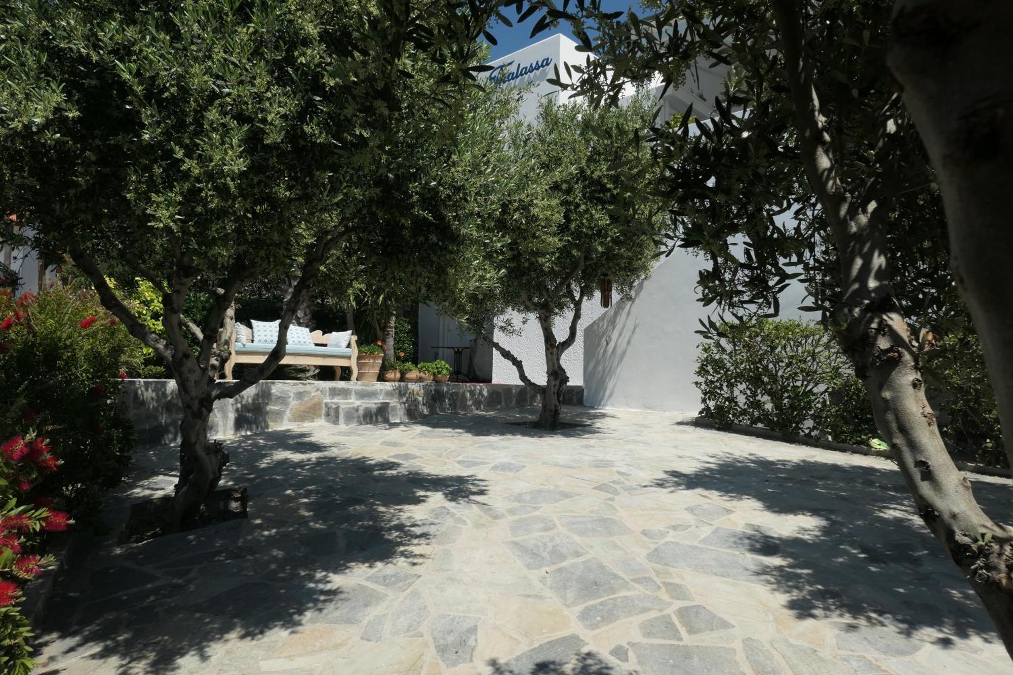 Thalassa Villa *